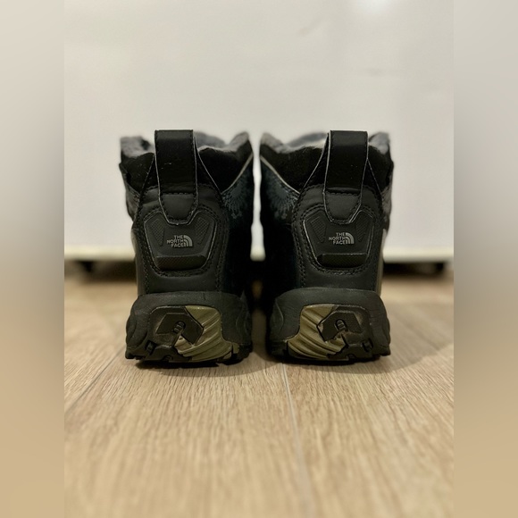North Face winter / hiking boots - Picture 8 of 11